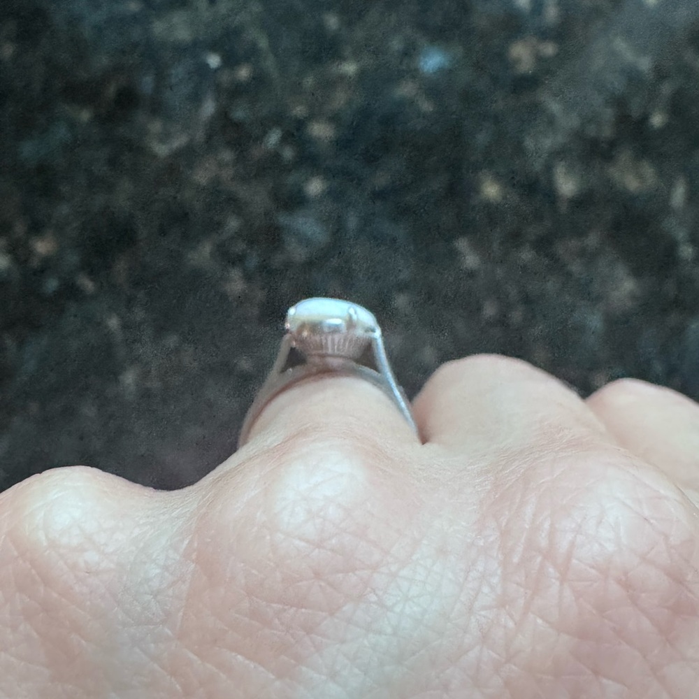 Vintage White Opal Sterling Silver Ring Size 6.5 weight 2.7 grams - Picture 3 of 10